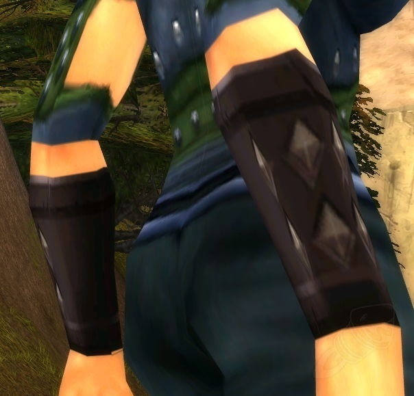 Riplash Wristguards of the Bandit