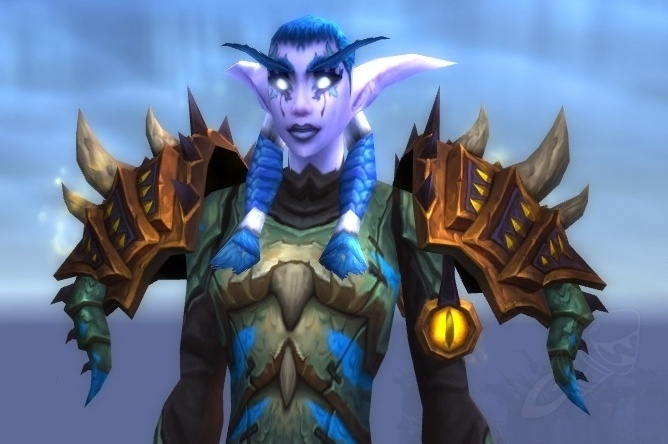 Saurok Stalker's Spaulders